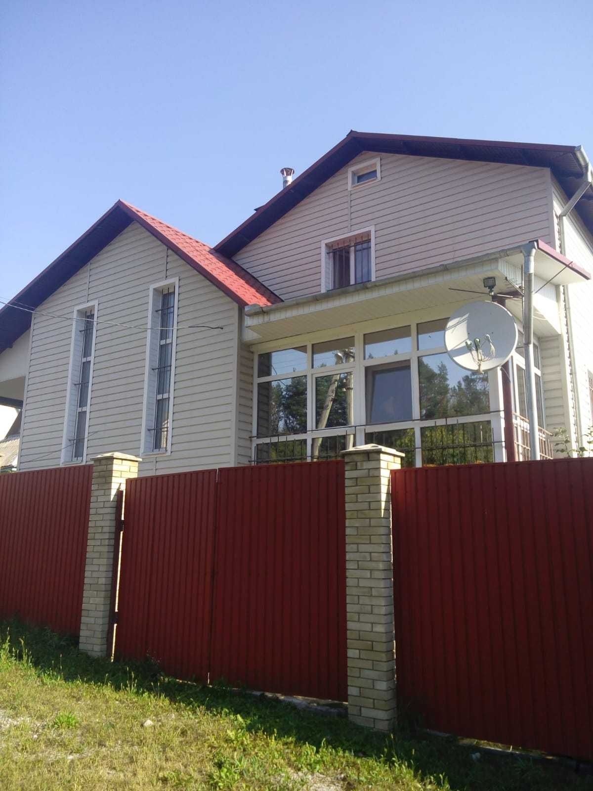 Продажа добротного дома в пригороде (возможность покупки в кредит)