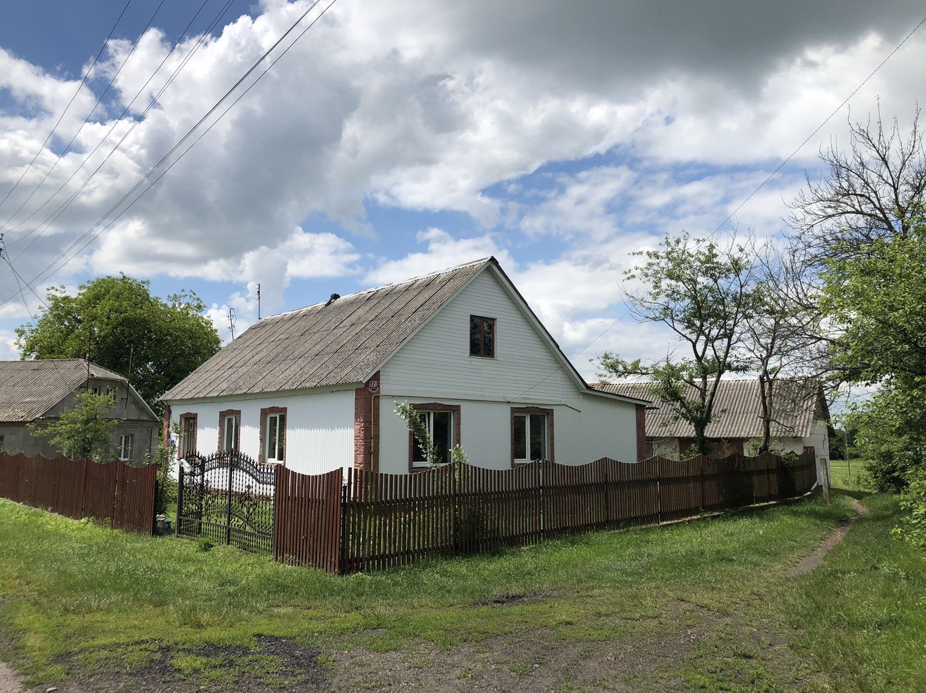 Продається 5-и кімнатний будинок смт. Благодатне,Волинська обл.