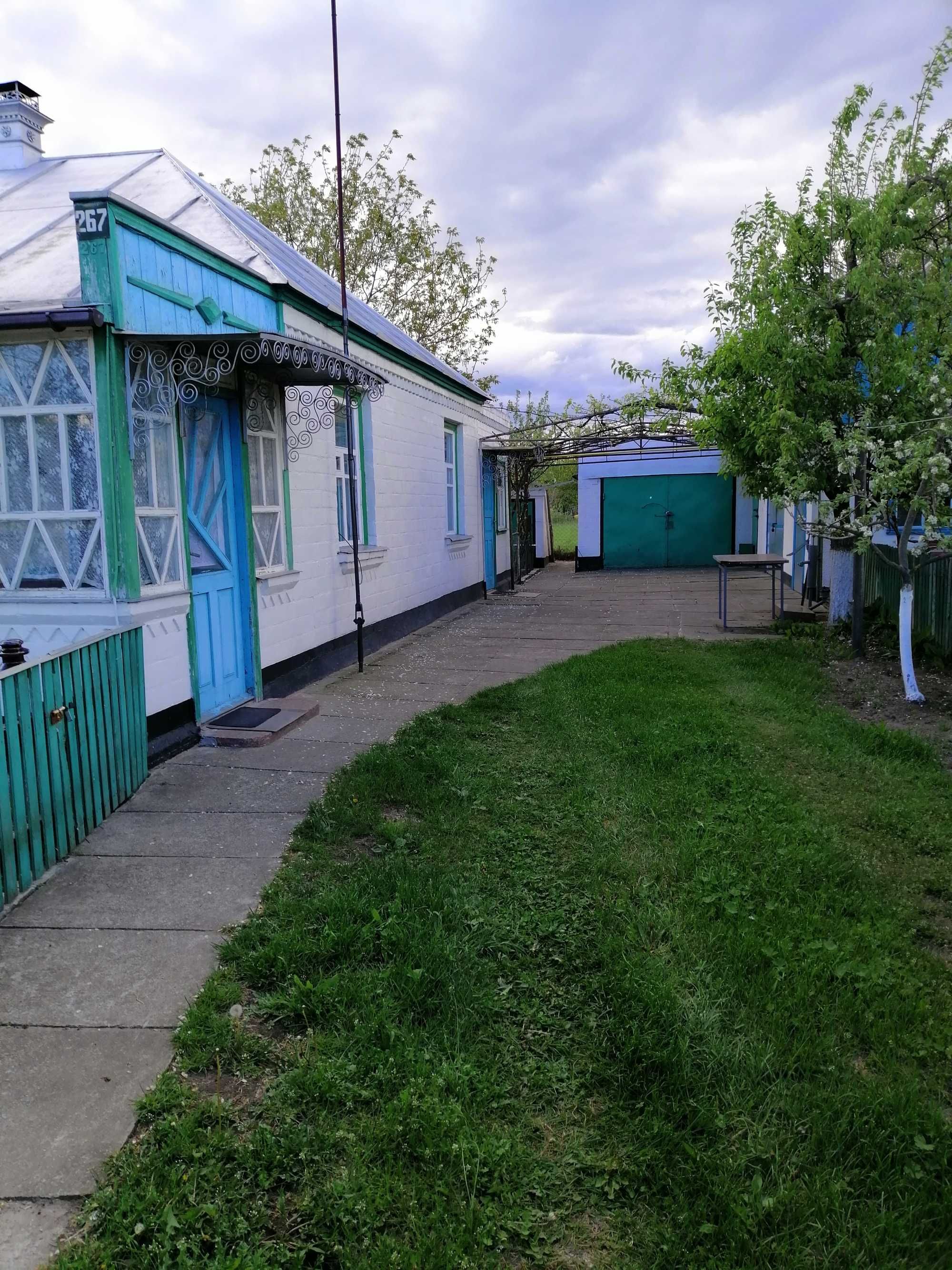 Продам будинок в селі Мошни