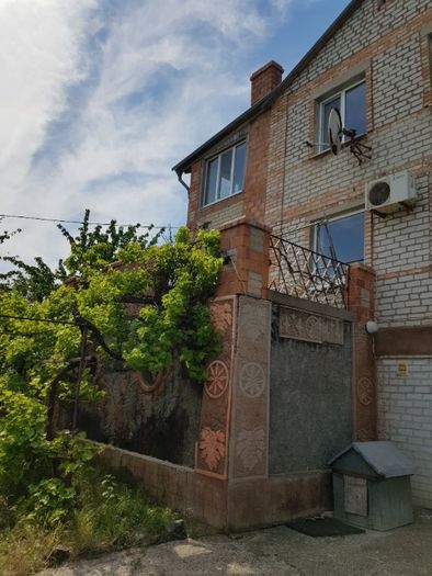 Продам дом в Бердянске, у лечеб озер, Макорты уровневый с видом на мор